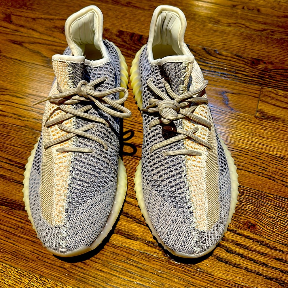 Yeezy Boost 350 V2